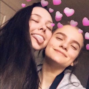 Meet your Posher, Andrea